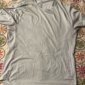 lululemon athletica Light Gray Short Sleeve Tee